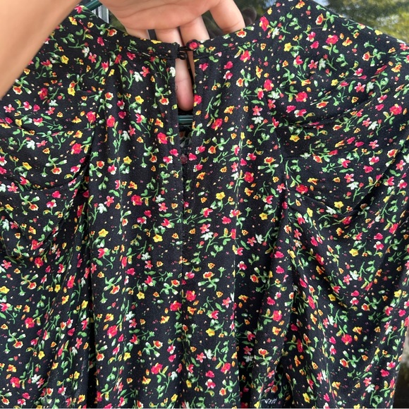 AFRM X NORDSTROM Spring Garden Ditsy puff sleeve cropped blouse - Picture 11 of 16